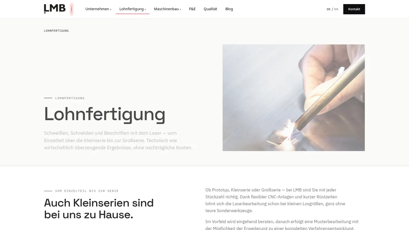 Seite „Lohnfertigung“ der LMB-Gruppe: helles Layout mit großer Überschrift und Laserfoto